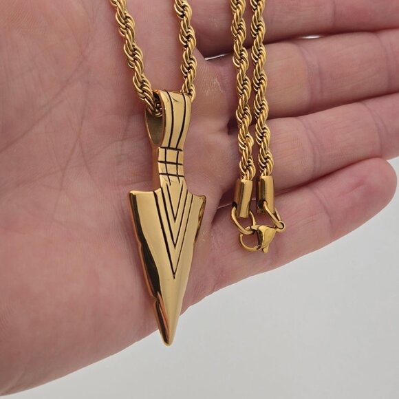 14K Gold Plated Arrowhead Pendant and Rope Chain Necklace - Picture 2 of 6